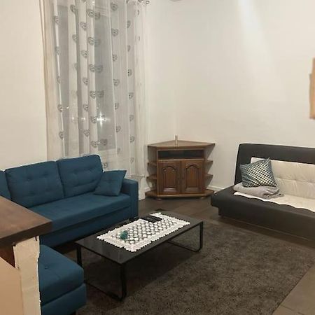 Superbe Appartement Avec Parking Gratuit 沃昂夫兰 外观 照片
