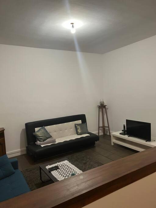 Superbe Appartement Avec Parking Gratuit 沃昂夫兰 外观 照片