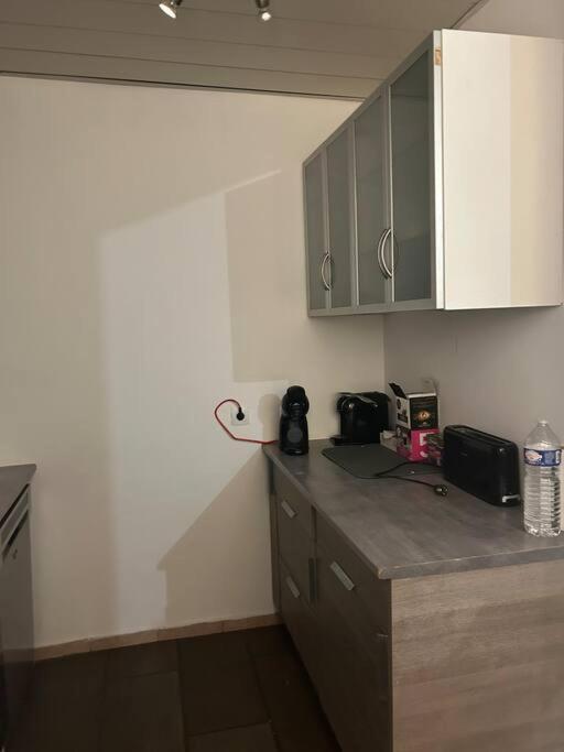 Superbe Appartement Avec Parking Gratuit 沃昂夫兰 外观 照片